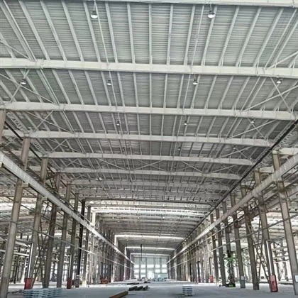 Große Werkstatt für vorgefertigte Stahlkonstruktionen